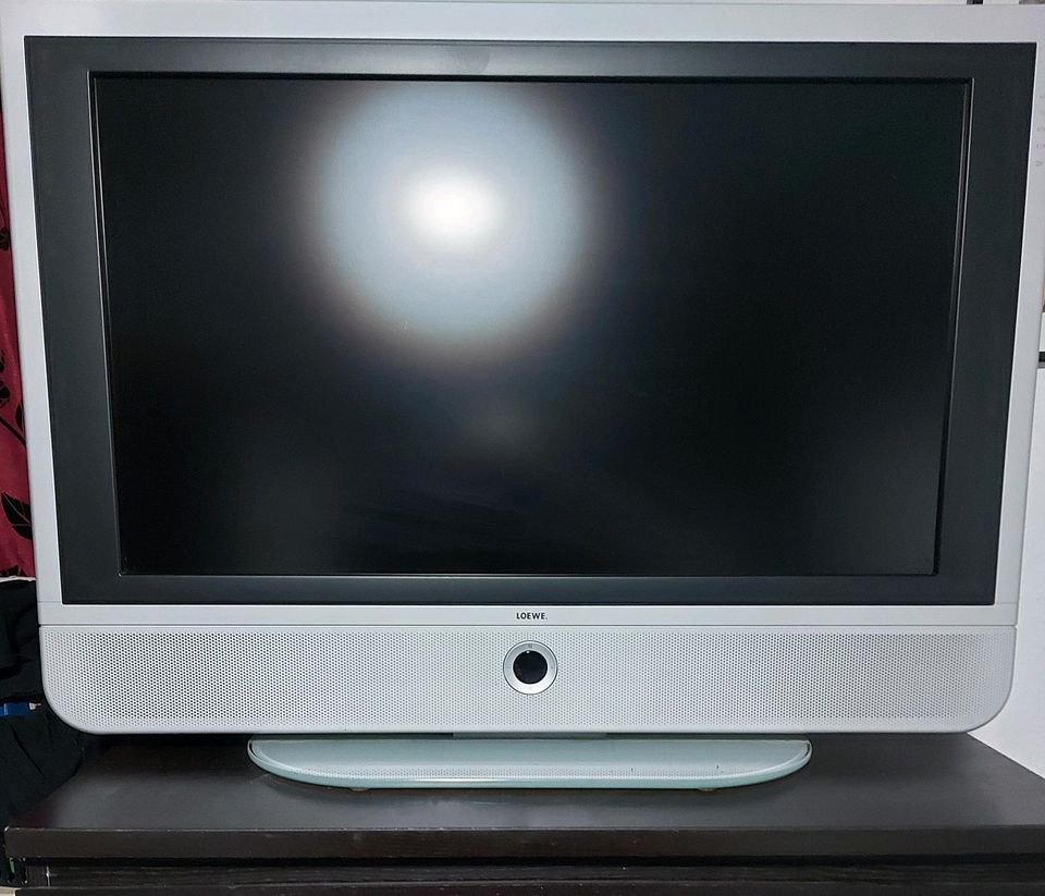 Loewe Modus L 32, 32 Zoll LCD-Fernseher in Schlangenbad