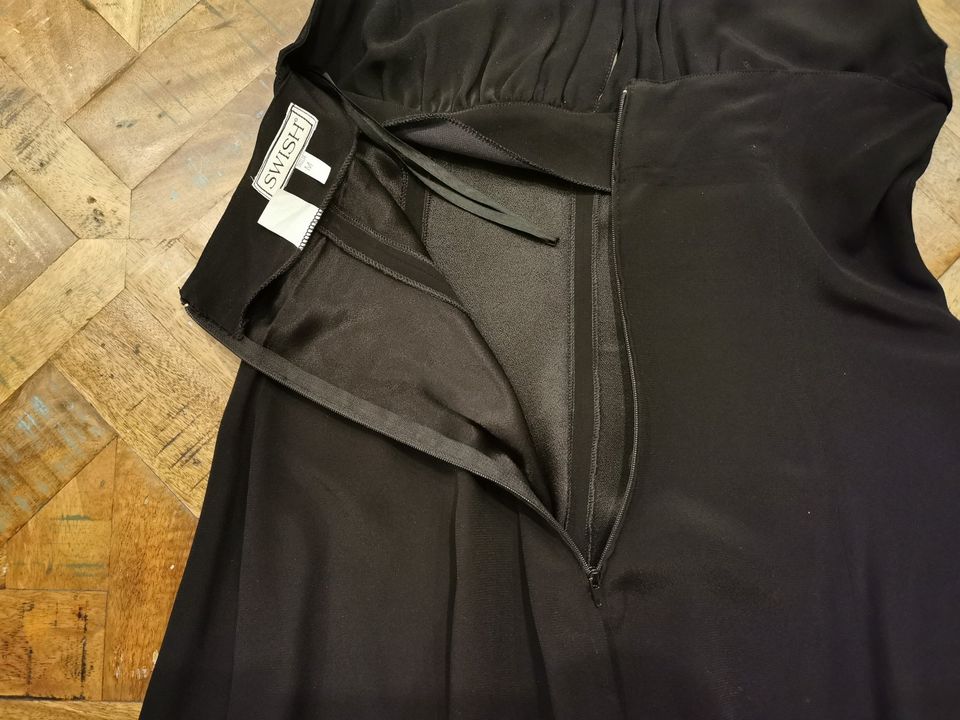 Kleid schwarz Neckholder, Swish, Gr. M, 38 in Höhenkirchen-Siegertsbrunn