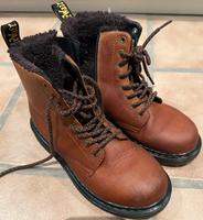 Dr Martens Stiefel gefüttert Größe 35 Nordrhein-Westfalen - Büren Vorschau