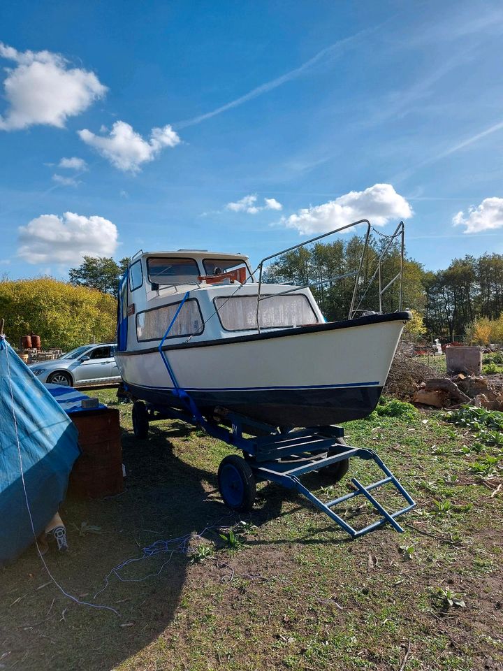 Verkaufe Motorboot in Möser