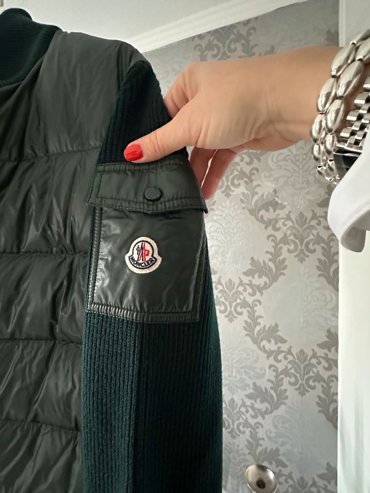 Daunenweste von Moncler mit Strick - Gr. L - Neu in Buchloe