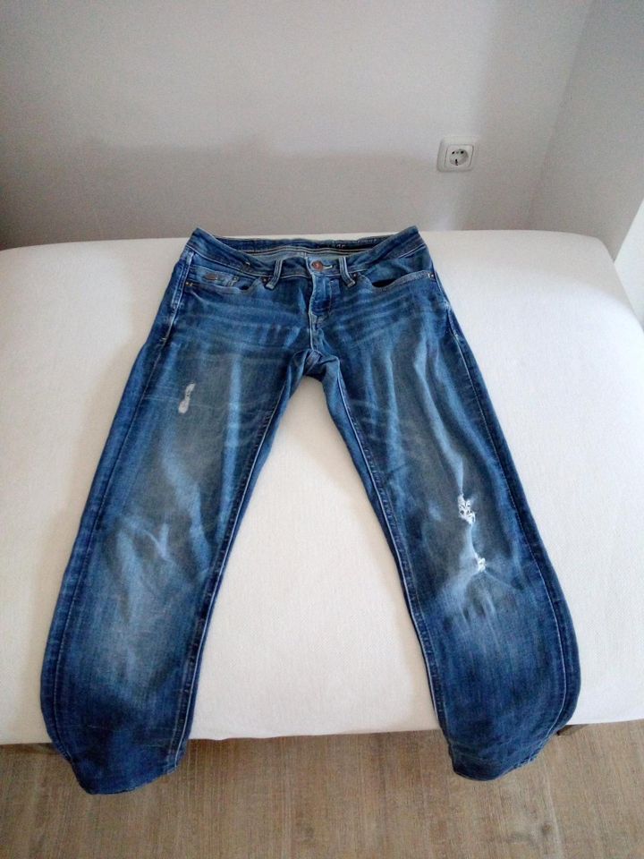 Schöne dünnere EDC Esprit Jeans Sommerhose Gr. S W 26 in Rieste