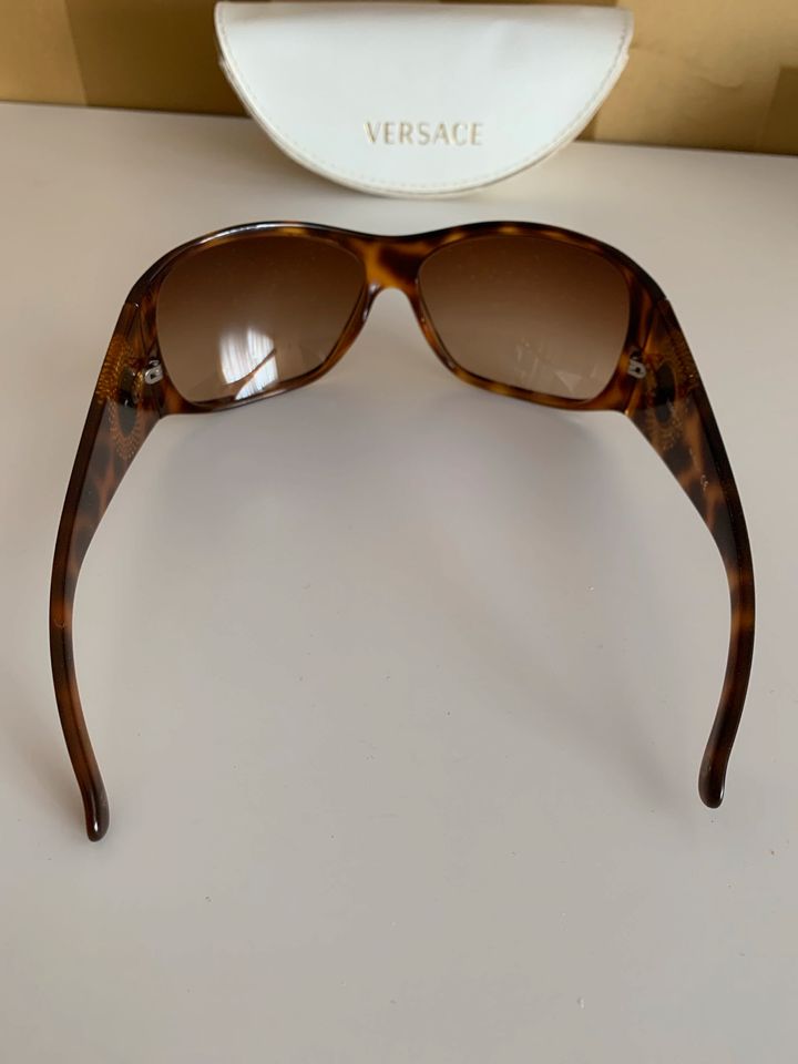 Versace Sonnenbrille Vintage Strasssteine in Reiskirchen