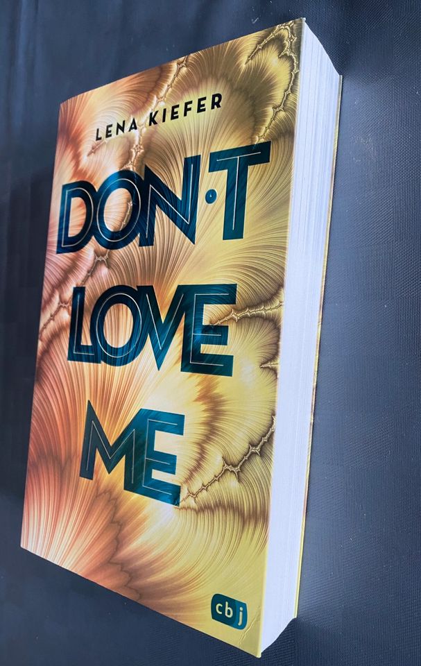 Buch von Lena Kiefer - Don't love me - Band 1 in Hamburg