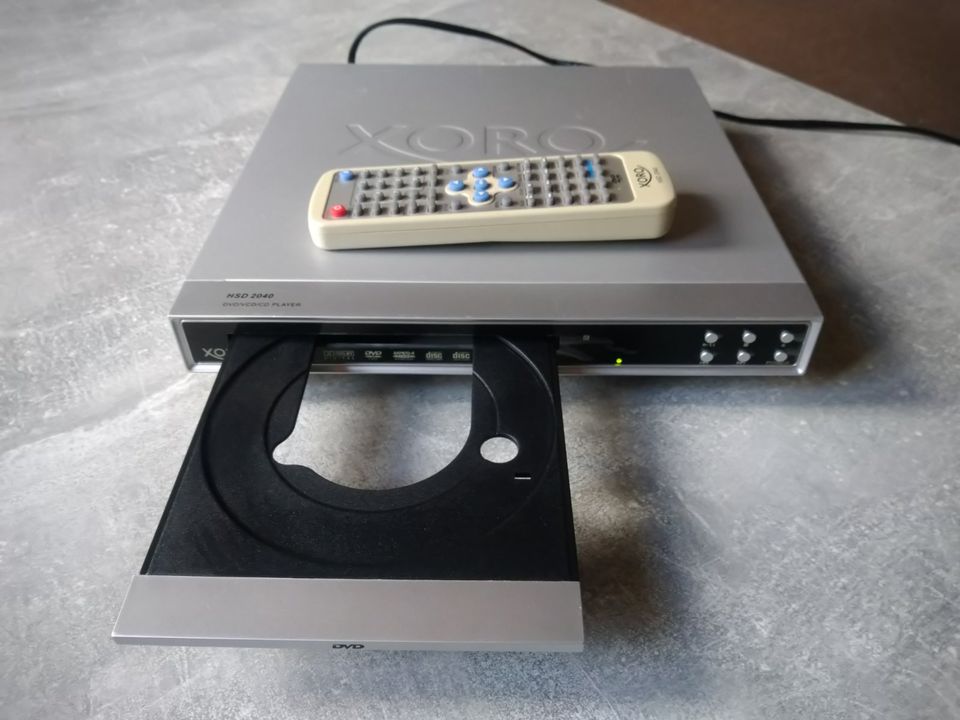DVD - Player   von Xoro  mit fernbedienung in Neumünster