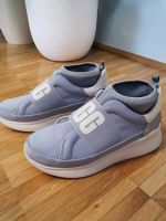 Ugg Sneaker Schuhe Damen Gr 37 wie NEU Frankfurt am Main - Rödelheim Vorschau