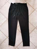 Tuzzi schicke Stoffhose schwarz in Gr. 36 wNEU für 35,00€ Sachsen - Frohburg Vorschau