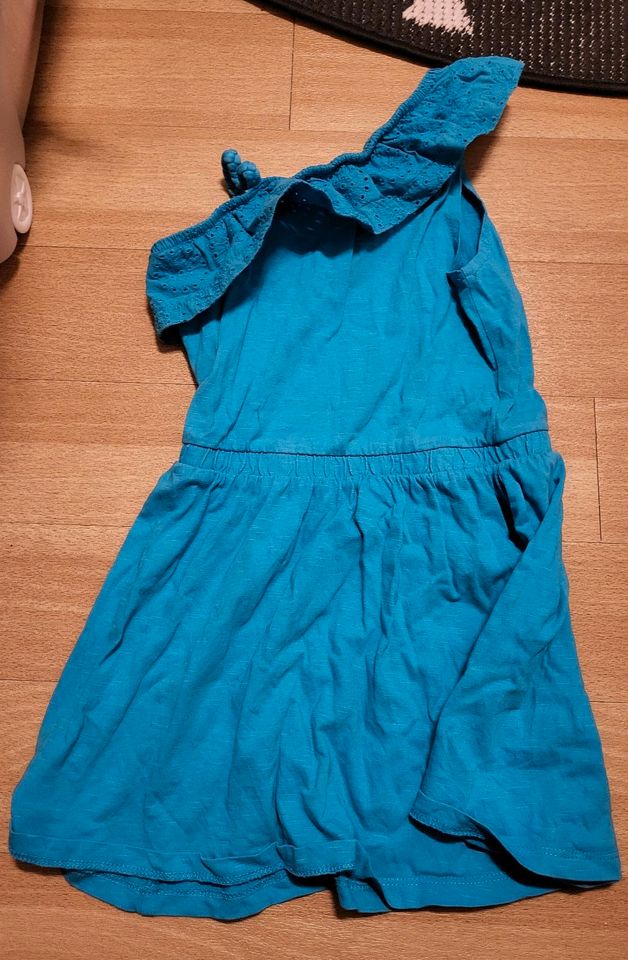 Kleid Blau 110 in St. Georgen