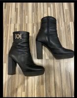 VERSACE Stiefel schwarz echt Leder 37 TOP NP  1190€ Niedersachsen - Osterode am Harz Vorschau