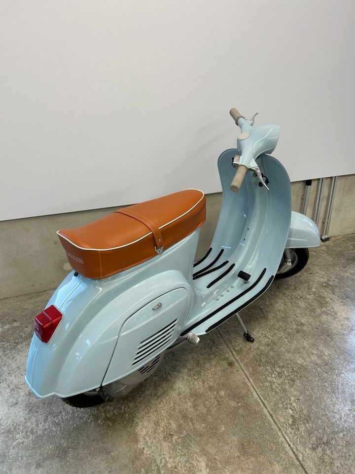 Vespa V50 N Rundlicht 1967 Hellblau in Langerringen