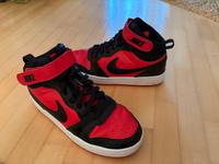 Nike Sneaker/Turnschuhe Gr.40 Bayern - Bad Grönenbach Vorschau