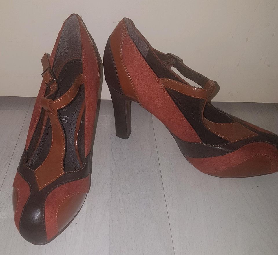 Tamaris Wildleder Schuhe Pumps braun gr 37 Neu in Hannover