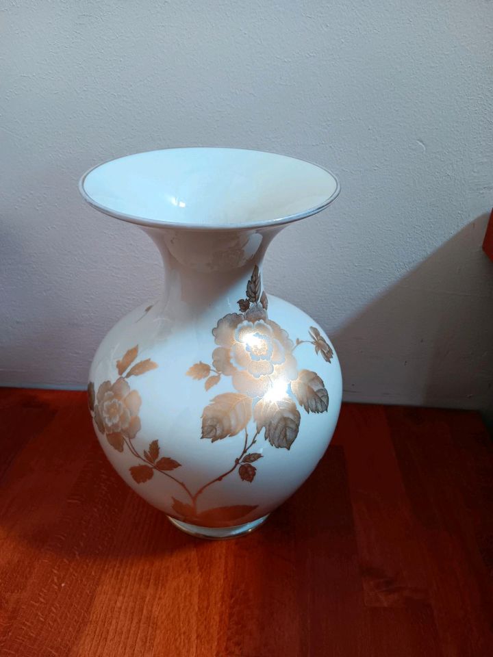 Porzellan Vase in Essen