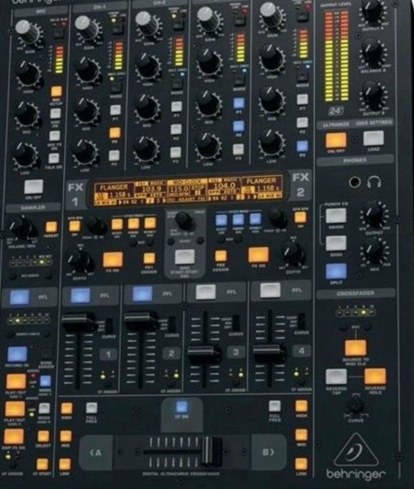 Behringer DDM4000 Clubmixer mit Effekte ect. in Ludwigshafen