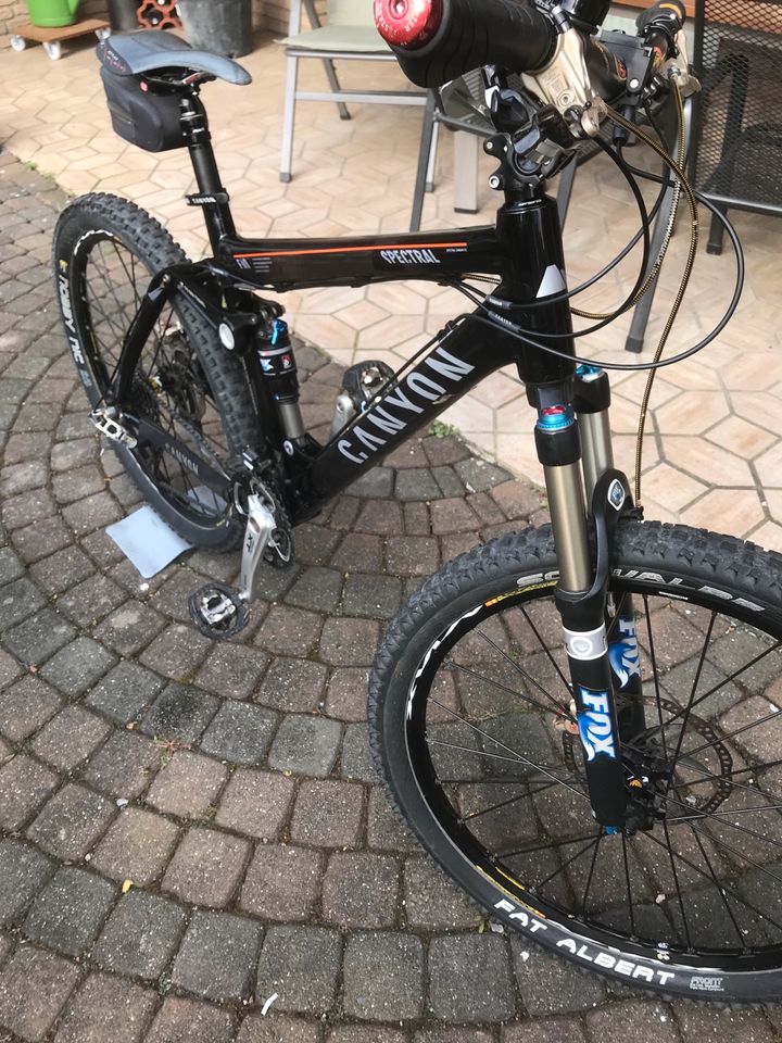 MTB 26 Zoll CANYON , voll Carbon . in Menden