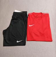 NIKE SET DRI-FIT Shirt rot/ Short schwarz Größe M  NEU Bayern - Schongau Vorschau