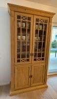 Pinie Massiv Wohnzimmerschrank/ Vitrine, top erhalten Bayern - Schrobenhausen Vorschau