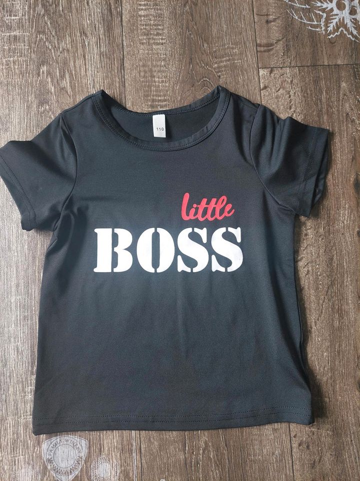 Tshirt "little Boss" Gr. 104/110 in Westerholt