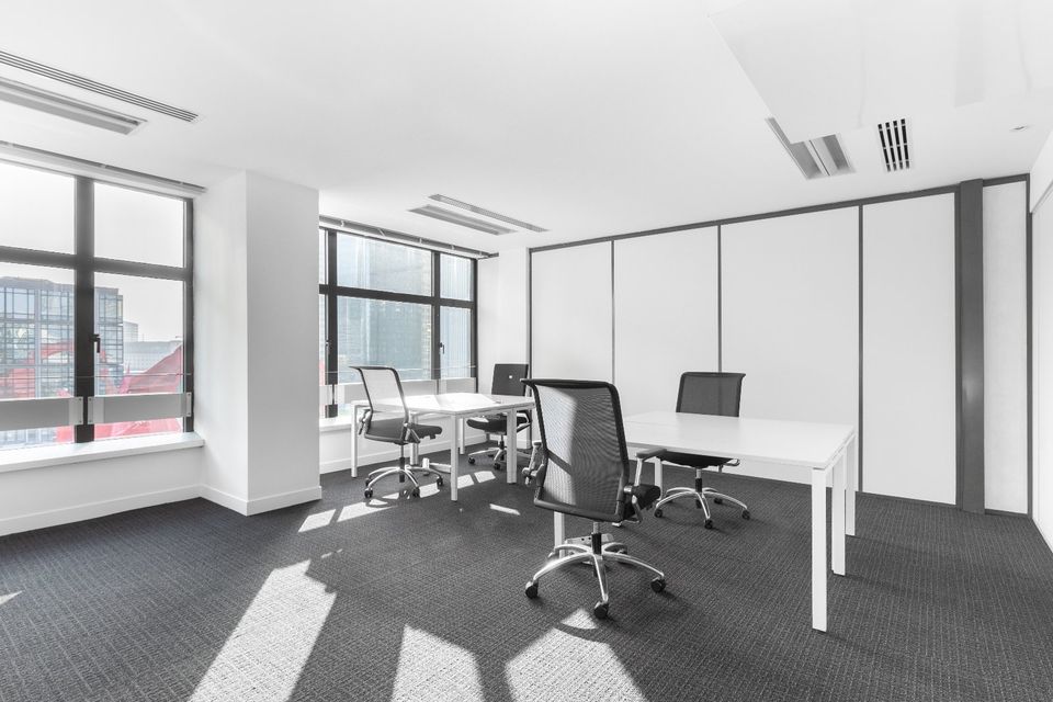 Privater Büroraum für 3 Personen 15 sqm in Regus Business Park in Eschborn