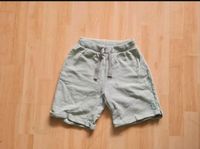 Esprit mega bequeme Sweatshorts Gr. 140 Hannover - Kirchrode-Bemerode-Wülferode Vorschau