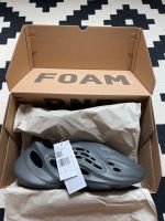 Yeezy Foam runner carbon / US 10 / 44 1/2 NEU München - Schwanthalerhöhe Vorschau