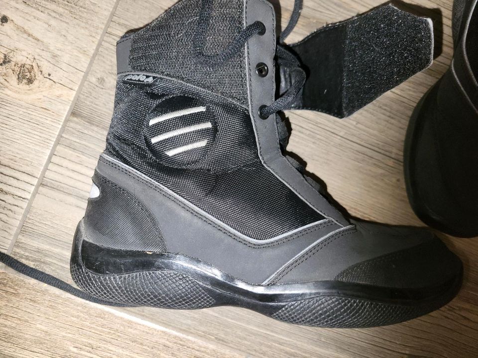 Motorrad Schuhe Damen in Trier