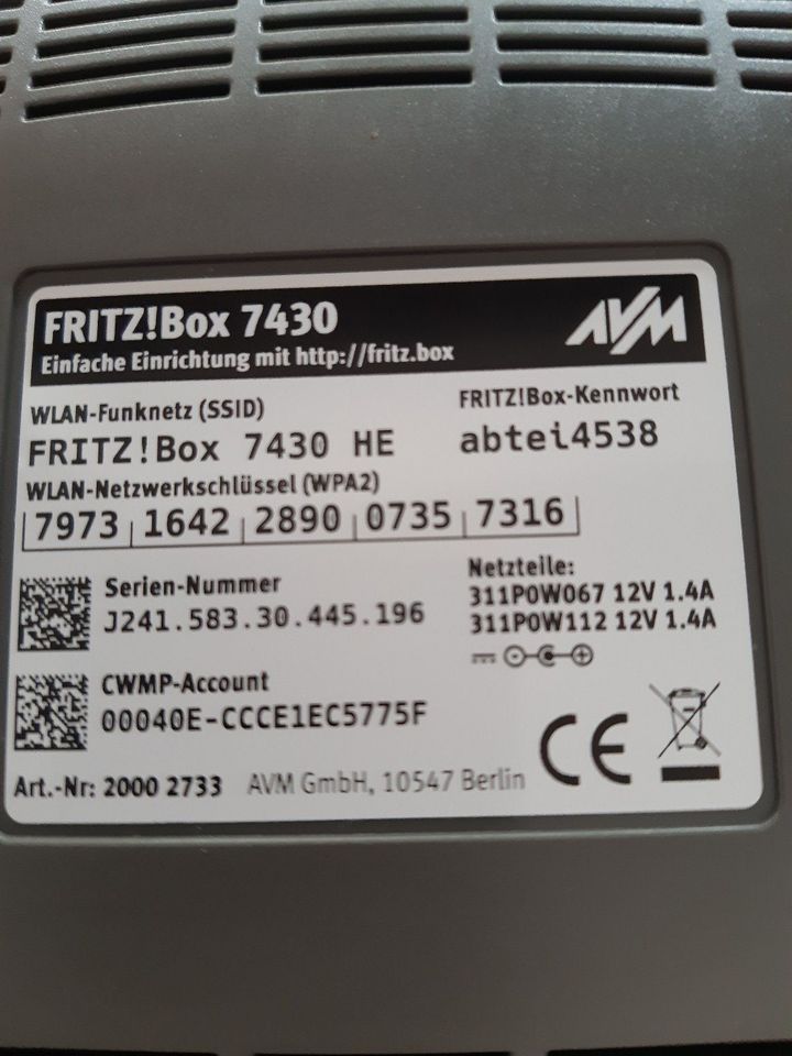 Fritz Box 7430 mit Kabel in Haan