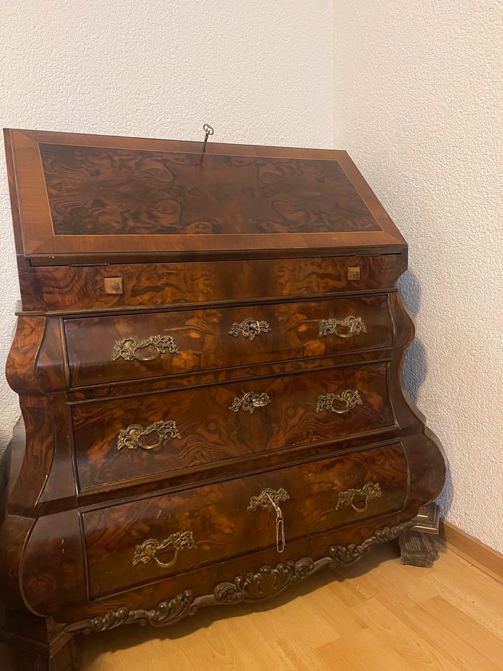 Stilvoller Sekretär Barock vintage Antiquität Top Zustand in Saarbrücken