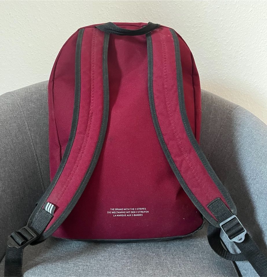 Roter Adidas Originals Rucksack in Glauchau