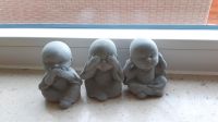 3 kleine Buddha Figuren, grau Hessen - Bad Vilbel Vorschau