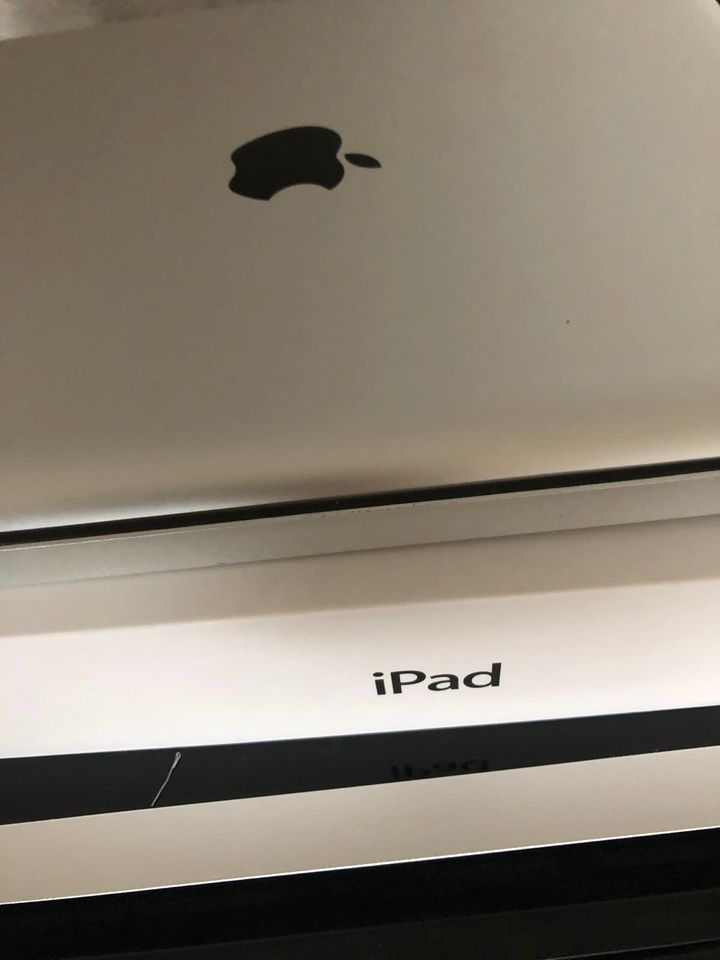 iPad 2 weiß 32 GB in Oberhausen