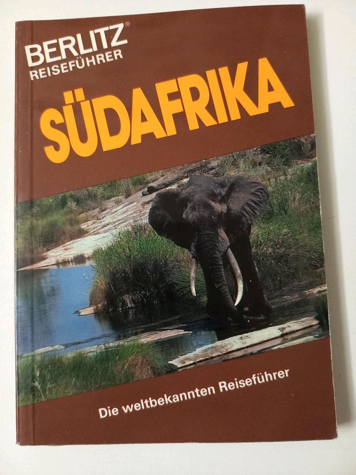 Verschiedene Reiseführer z. B. Frankreich, Südafrika, Heidelberg in Berlin