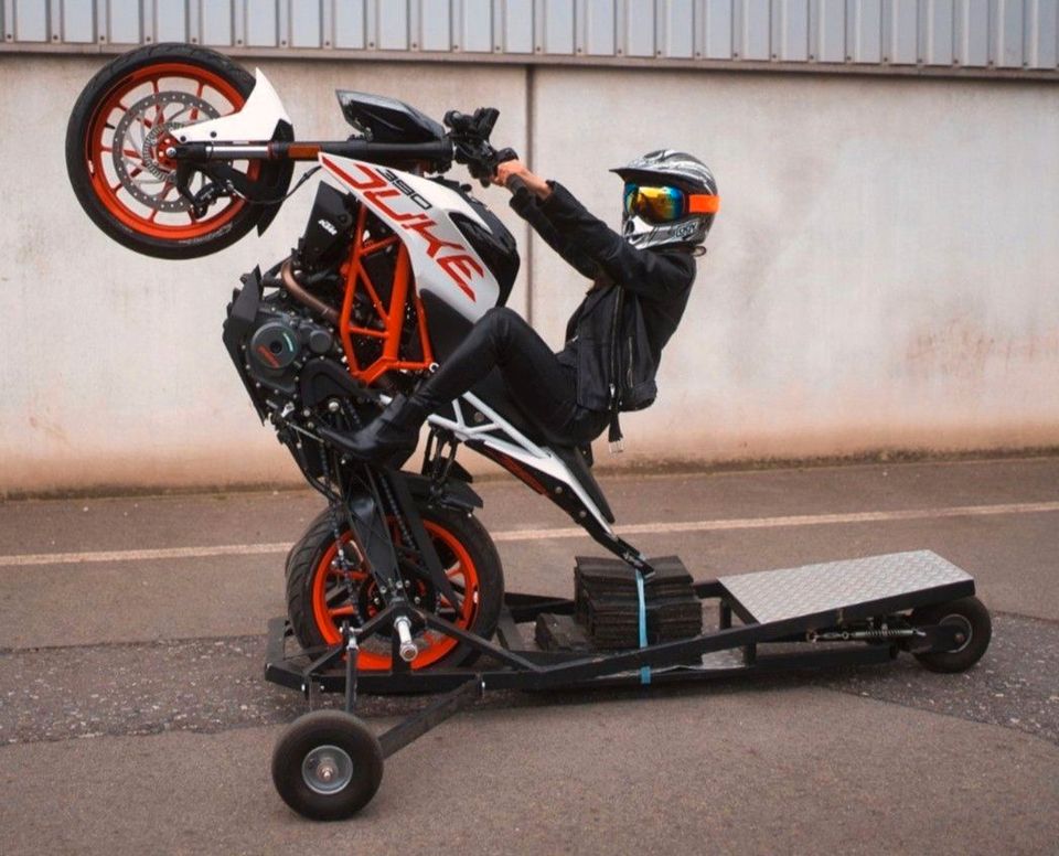 ⚡️Motorrad Wheelie Lernen❗ Ohne Sturz - Training NRW Schule Stunt in Witten