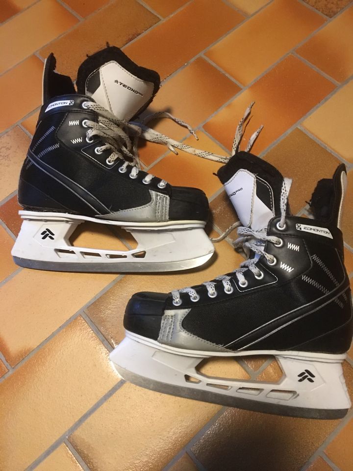 Schlittschuh Eishockey 44 Techno Pro Edmonton Bastler in Regen