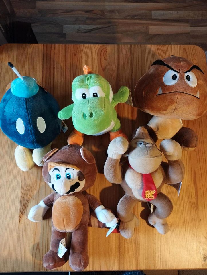 Super Mario* Donkey Kong* Yoshi etc Plüsch in Friedrichshafen