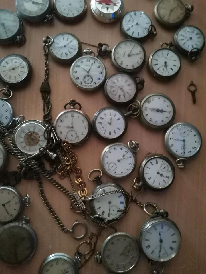 Taschen Uhren Sammler Stücke aus Erblass in Dülmen