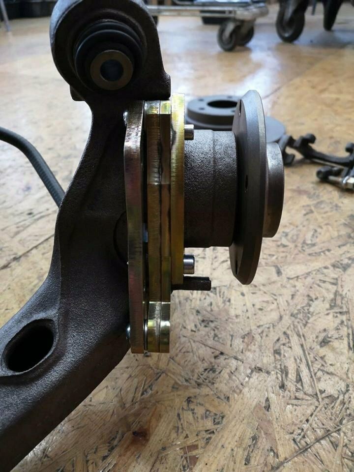 BMW E36 Adapter für Bremssattel Bremse in Barsbüttel