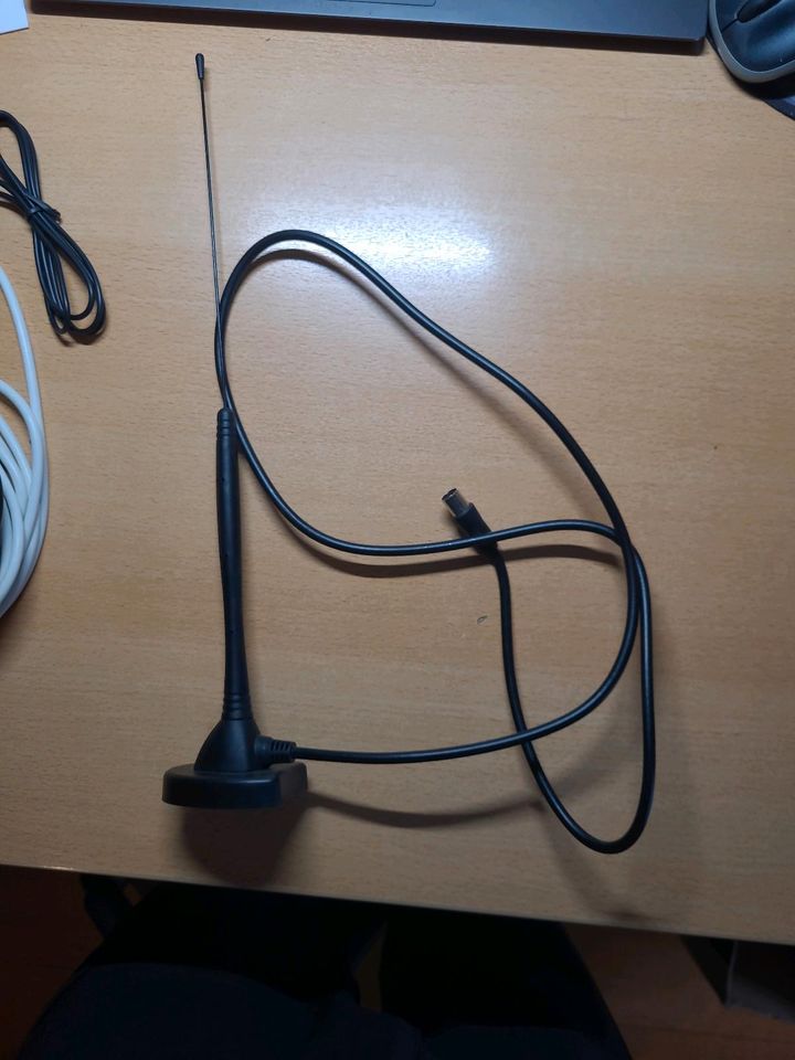 Diverse Adapter und Videokabel Scart S-Video Antennenkabel in Kulmbach