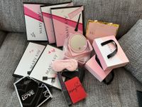 Mary Kay Paket Schlafmaske Tasse Ordner Taschen Tischset Zubehör Baden-Württemberg - Dornstetten Vorschau