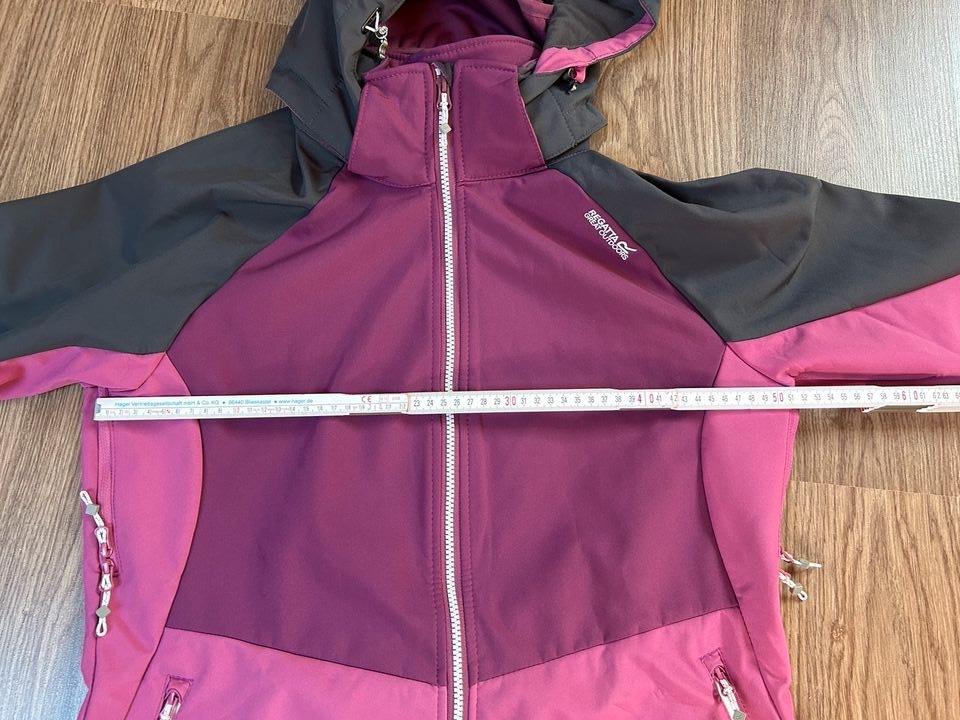 ⭐️ TOP Frühling Softshelljacke Regatta Größe 42 ⭐️ in Emden