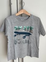 Vertbaudet T-Shirt Wendepailletten Skateboard Jungen grau 128 Nordrhein-Westfalen - Unna Vorschau