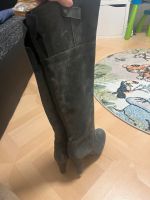 Hohe Stiefel Veloursleder Overknees von Tamaris, Gr. 39 Hessen - Herborn Vorschau