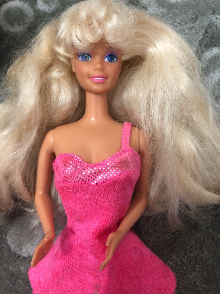 Vintage Mattel barbie Puppe mit knickbeinen 1966 in Herne