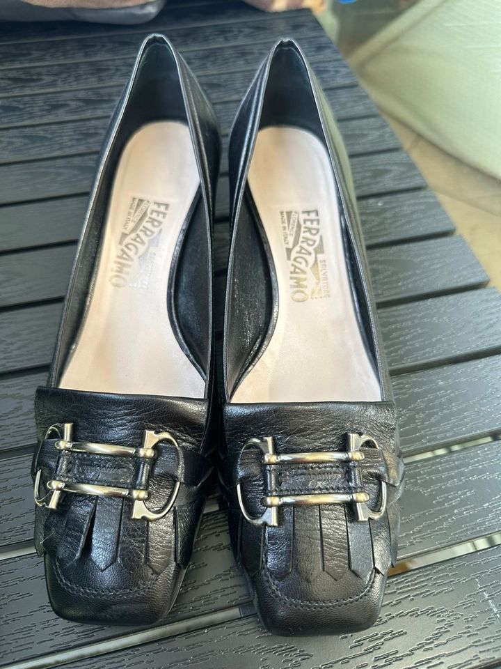 Salvatore Ferragamo Pumps Schuhe Gr.9,5 / 39,5 schwarz in Berlin - Spandau  | eBay Kleinanzeigen ist jetzt Kleinanzeigen