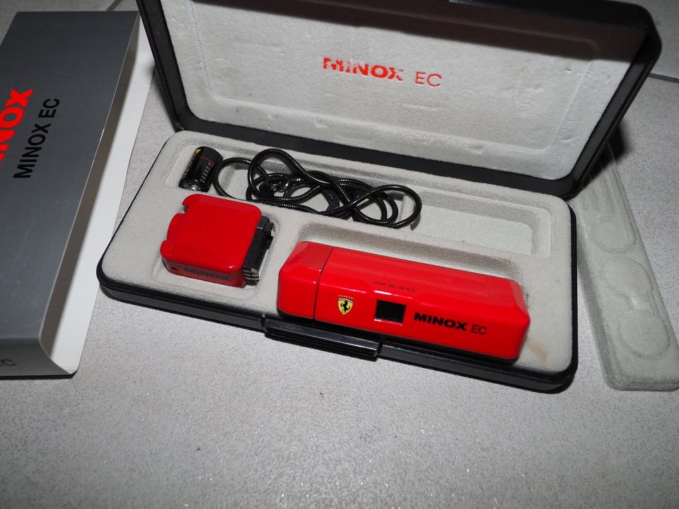 Minox ECX mit Blitz, Edition  Box Ferrari wie Neu aus Sammlung in Wiesbaden