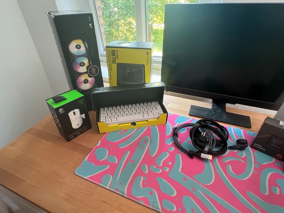 Komplettes Gaming Setup in Bad Segeberg