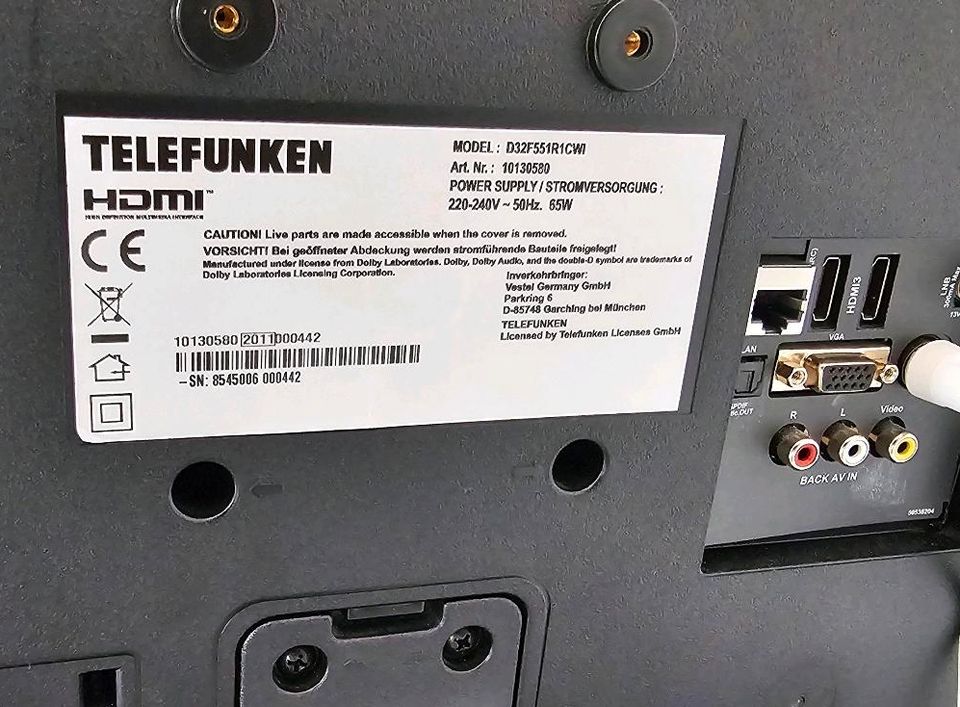 Telefunken D32F551R1CWI Smart TV in Dresden