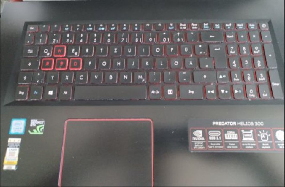 verkaufe Acer Predator Helios 300 Gaming Notebook in Magdeburg