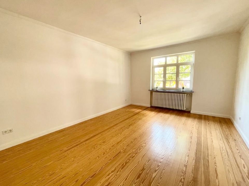 23.05: offen! Stilvolle Villa auf ca. 388 m² Nutzfl., 7 Zimmer, Wintergarten, Garten, Garage, Parkett, Keller in Bremen