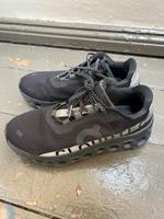 On running cloud Monster Laufschuhe Berlin - Wilmersdorf Vorschau